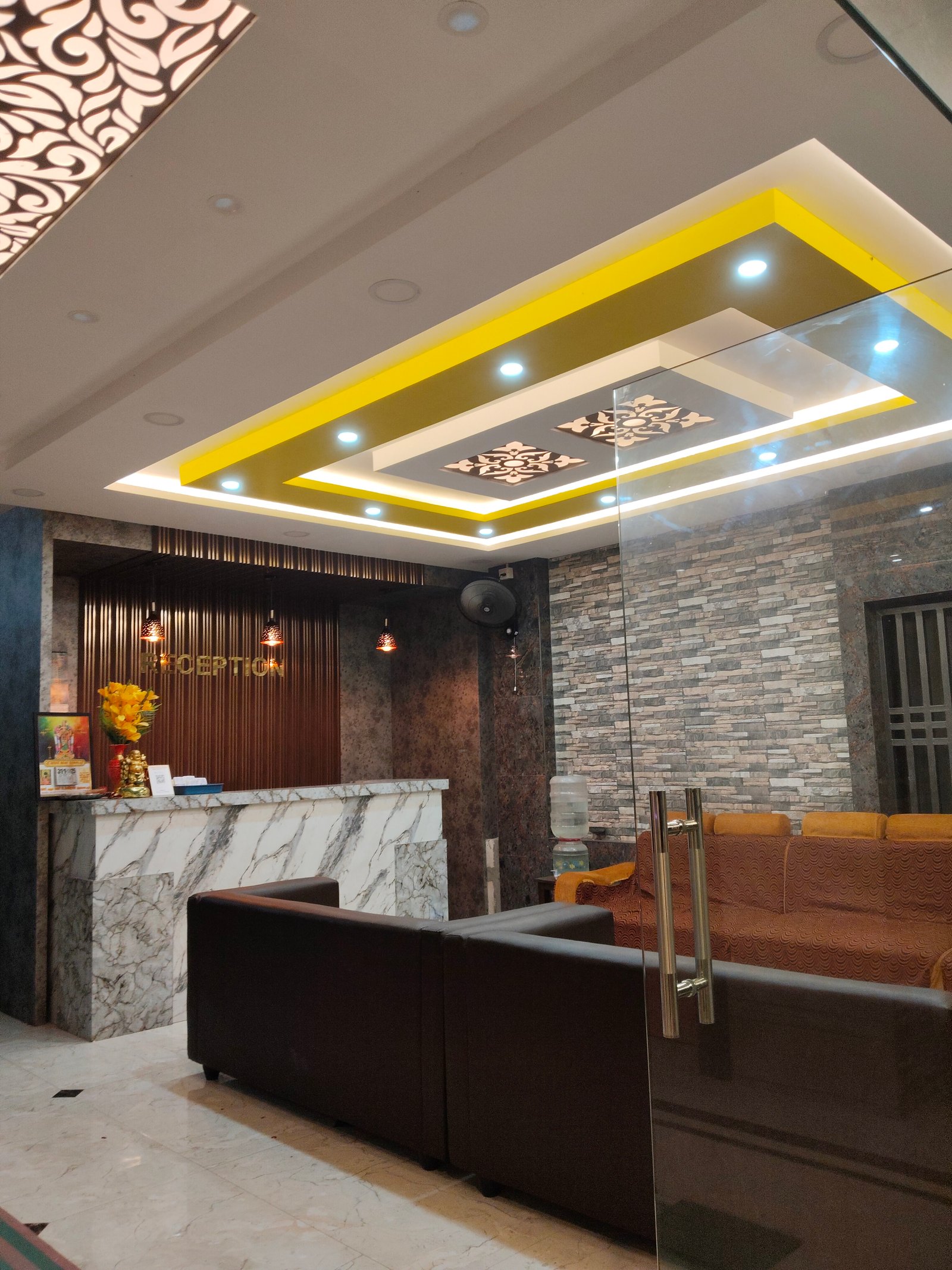 Guest Waiting Area